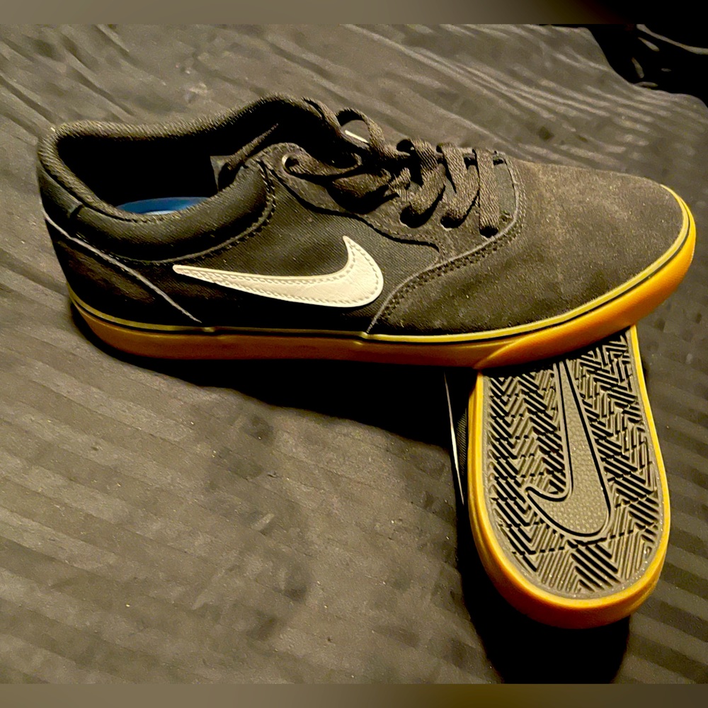 Nike SB Chron 2 black and white skate shoes with a gum sole